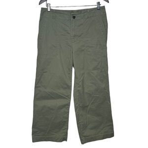 LOFT Green Khaki Cropped Pants size 8